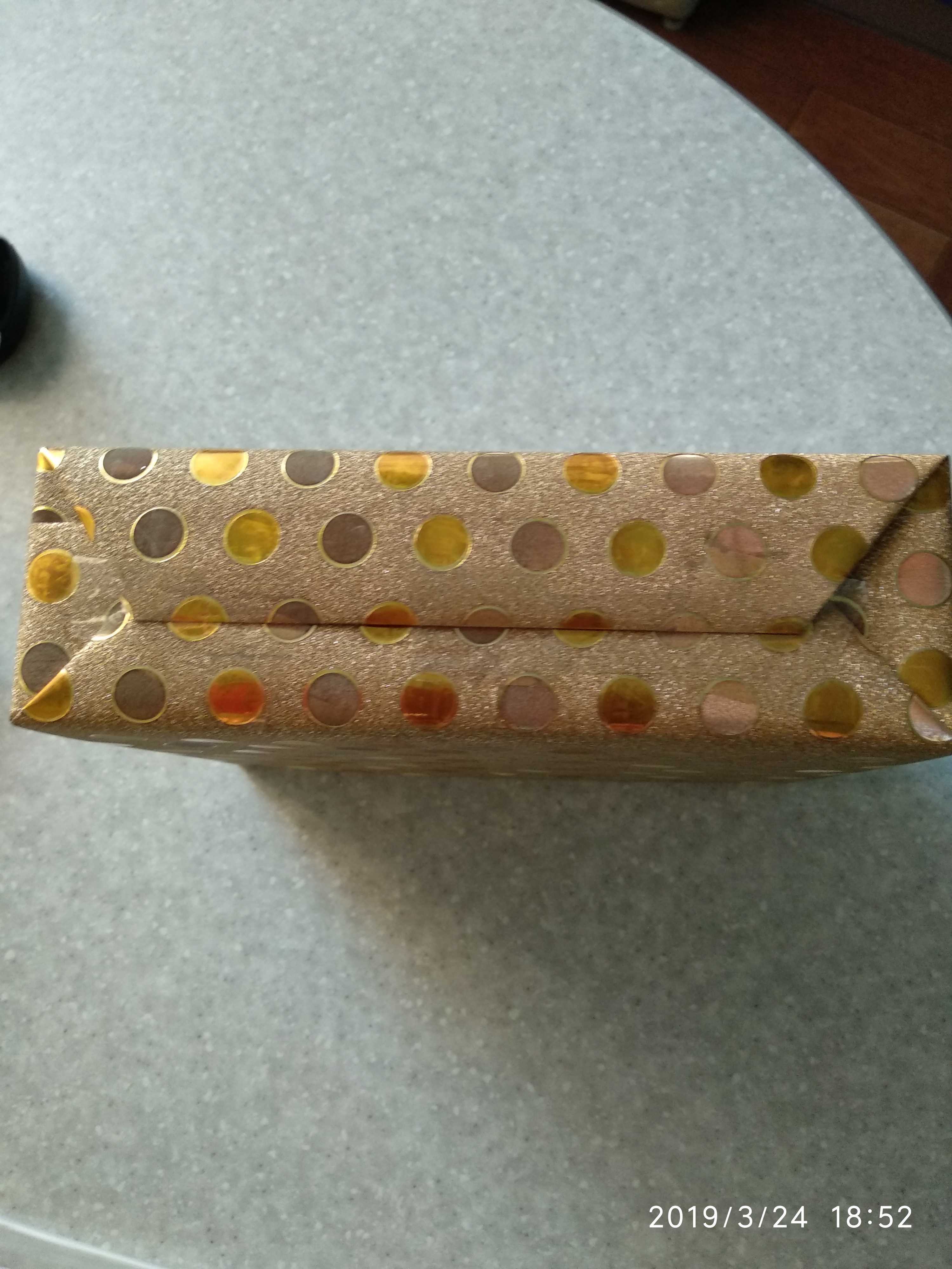 Фотография покупателя товара Пленка с блестками "Круги", цвет золотой, 50 х 70 см - Фото 2