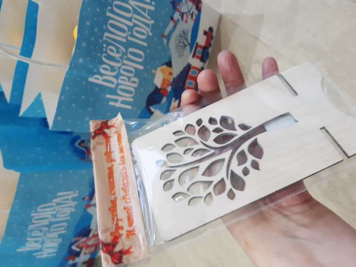 Фотография покупателя товара Подставка под телефон "Дерево", 15х8 см, белье, дерево - Фото 2