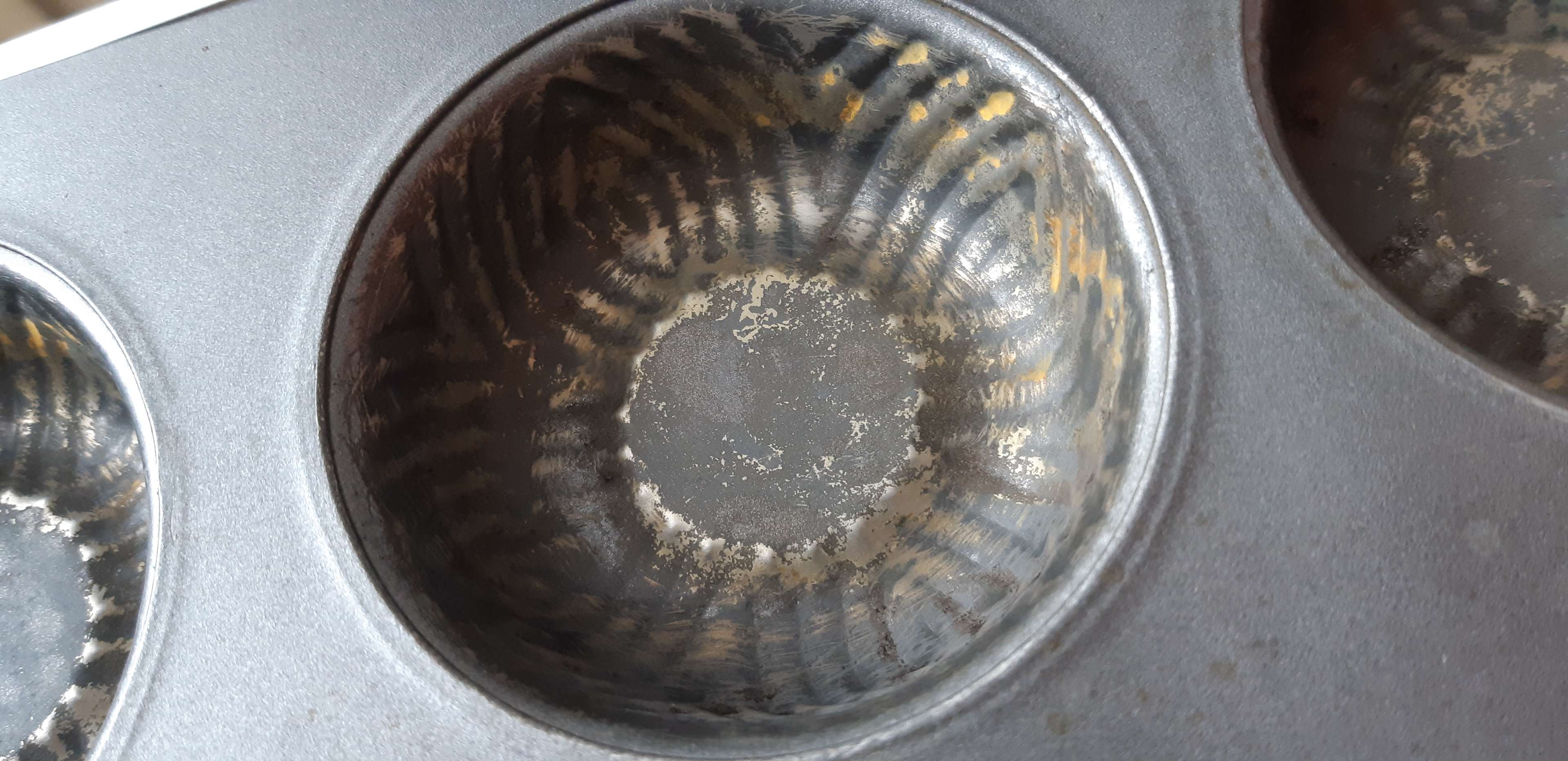 Фотография покупателя товара Форма для выпечки Доляна «Пудинг», 35×27×3 см, 12 ячеек, антипригарное покрытие, цвет чёрный