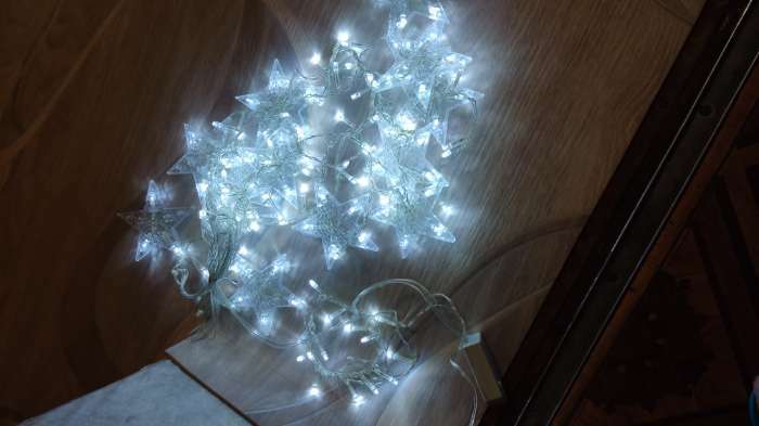 Фотография покупателя товара Гирлянда «Бахрома-арка» 2.5 × 1.2 м с насадками «Звёзды», IP20, прозрачная нить, 136 LED, свечение белое, 8 режимов, 220 В