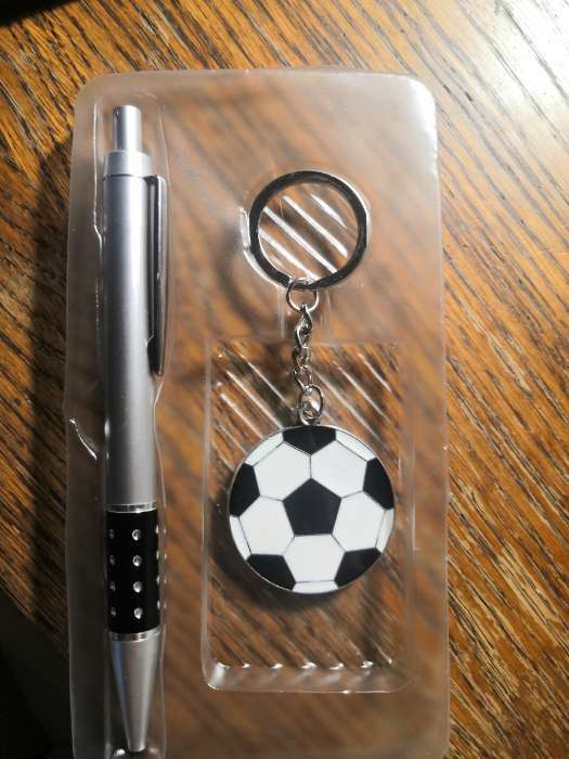 Фотография покупателя товара Набор подарочный 2в1 (ручка, брелок футбольный мяч) - Фото 3