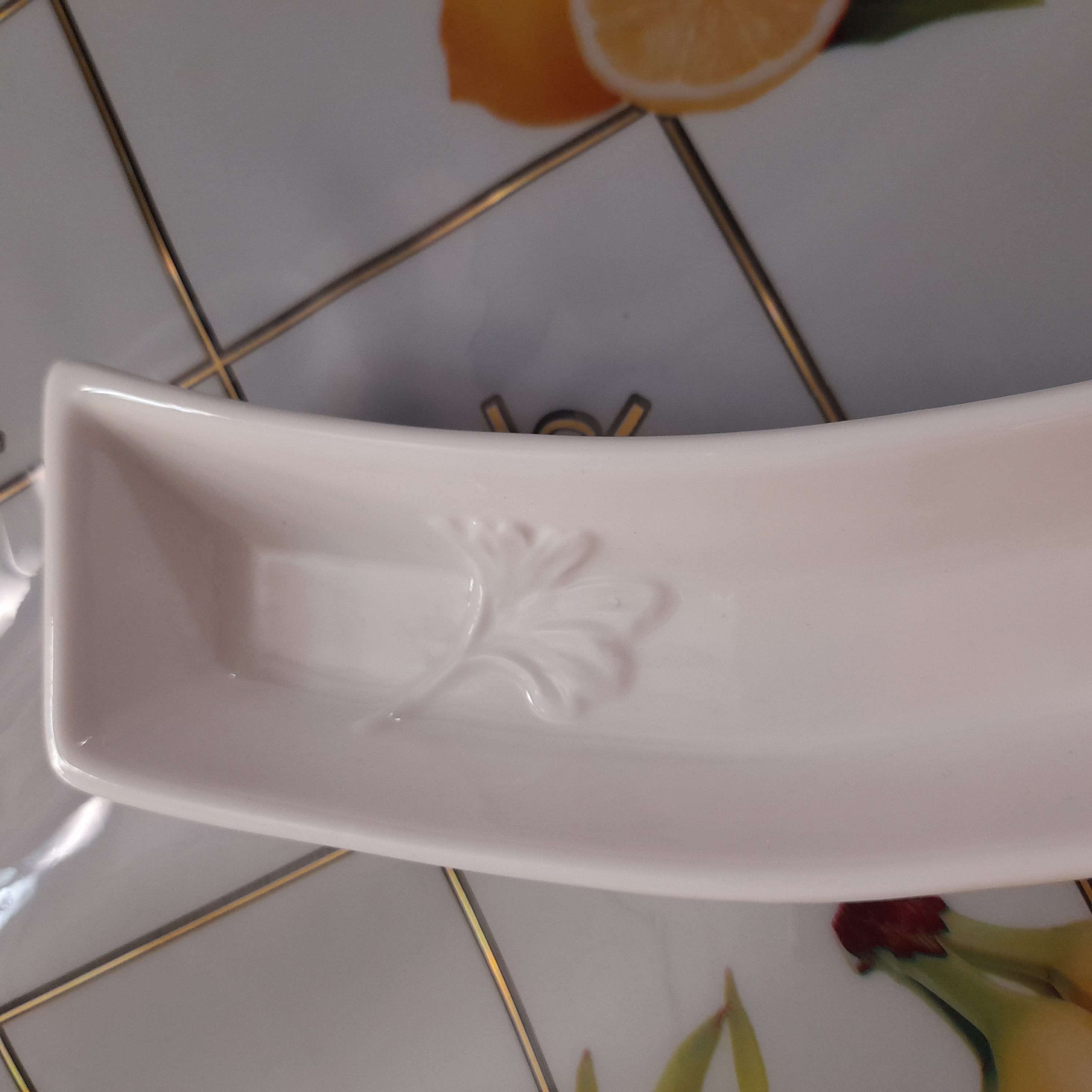 Фотография покупателя товара Блюдо фарфоровое для оливок Magistro «Бланш», 29,5×6 см, цвет белый - Фото 9