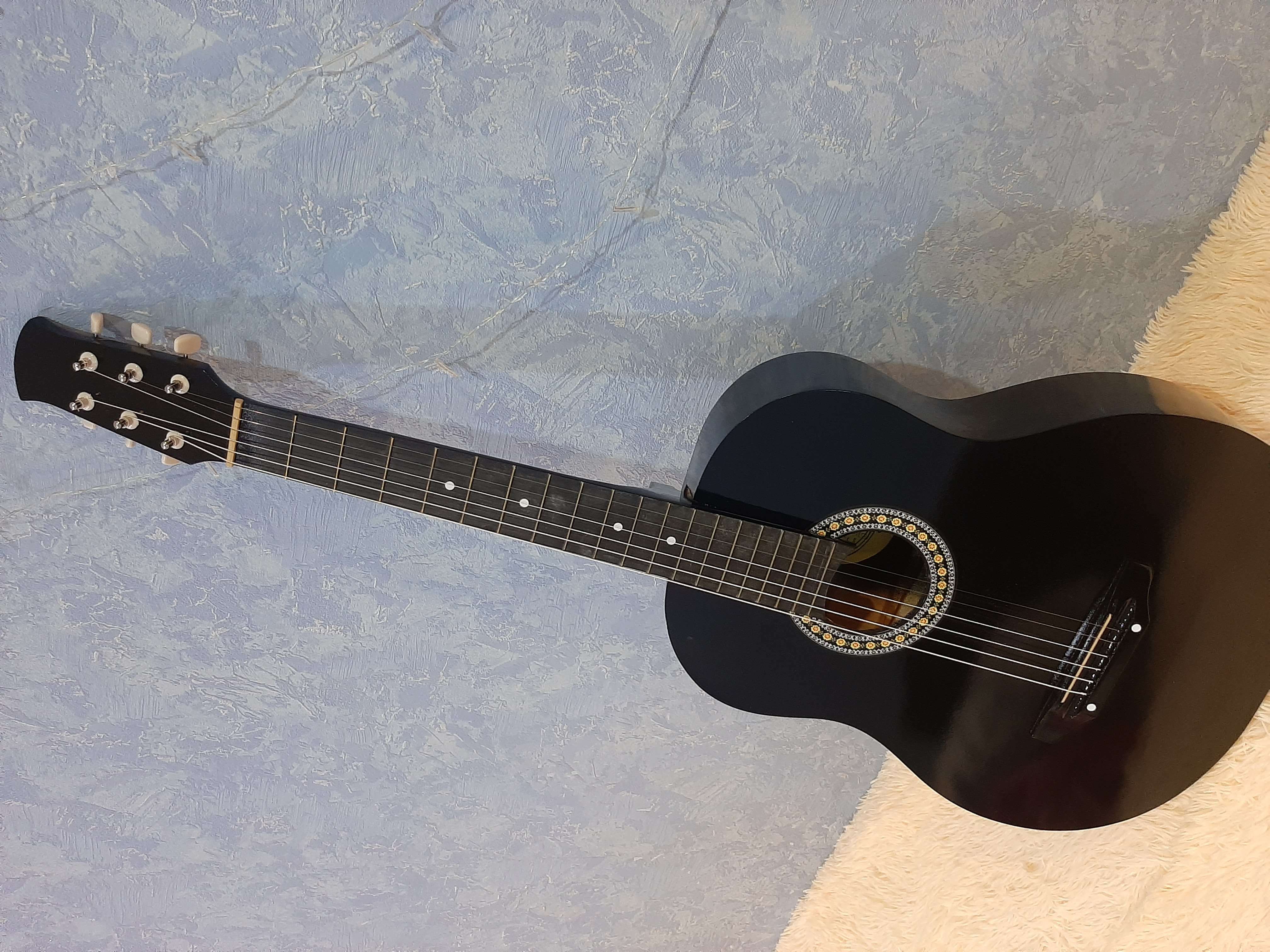 Фотография покупателя товара Акустическая гитара 6-ти струнная, менз. 650мм., струны металл, головка без пазов - Фото 1