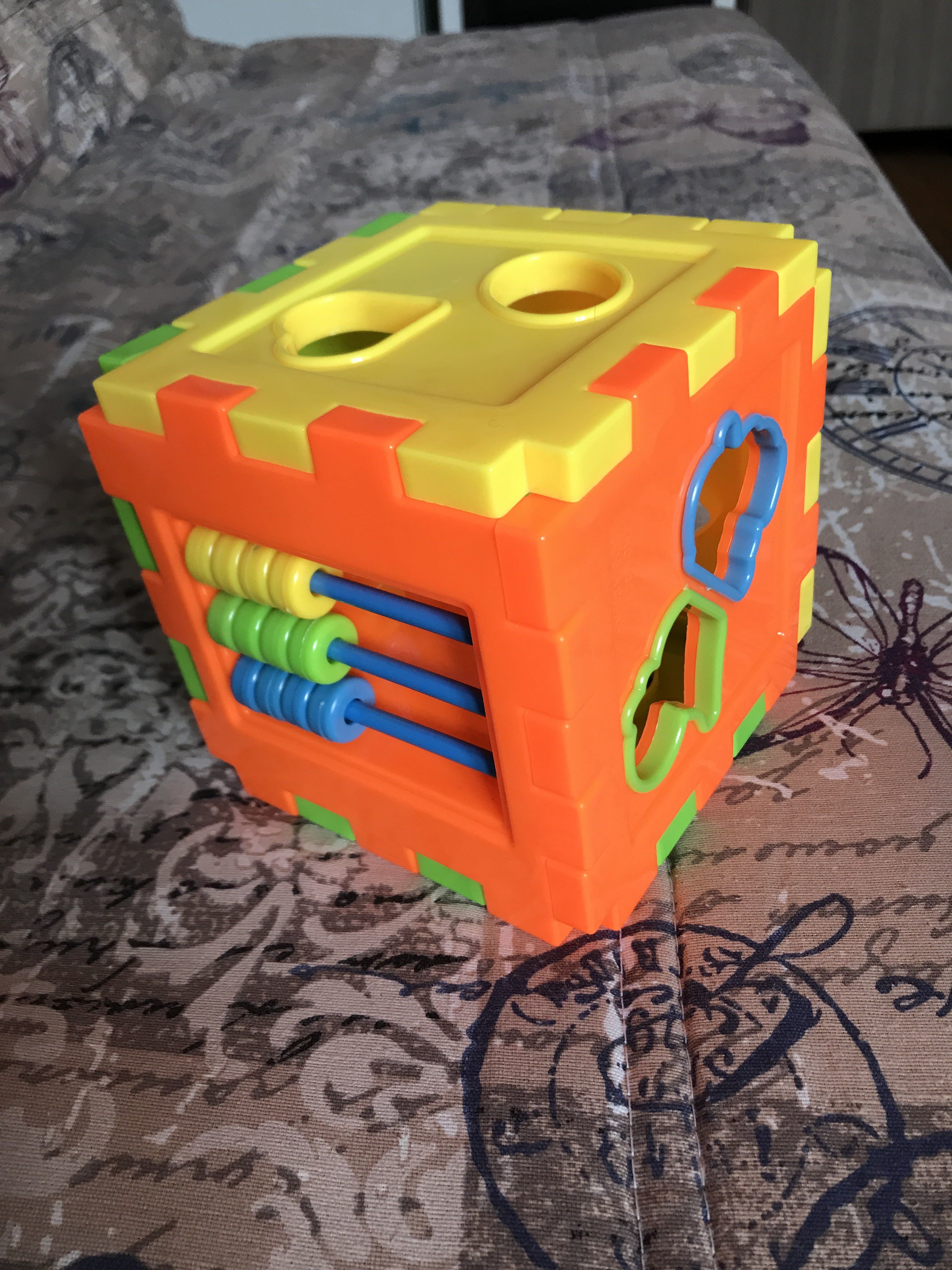 Фотография покупателя товара Развивающая игрушка-сортер «Куб» со счётами