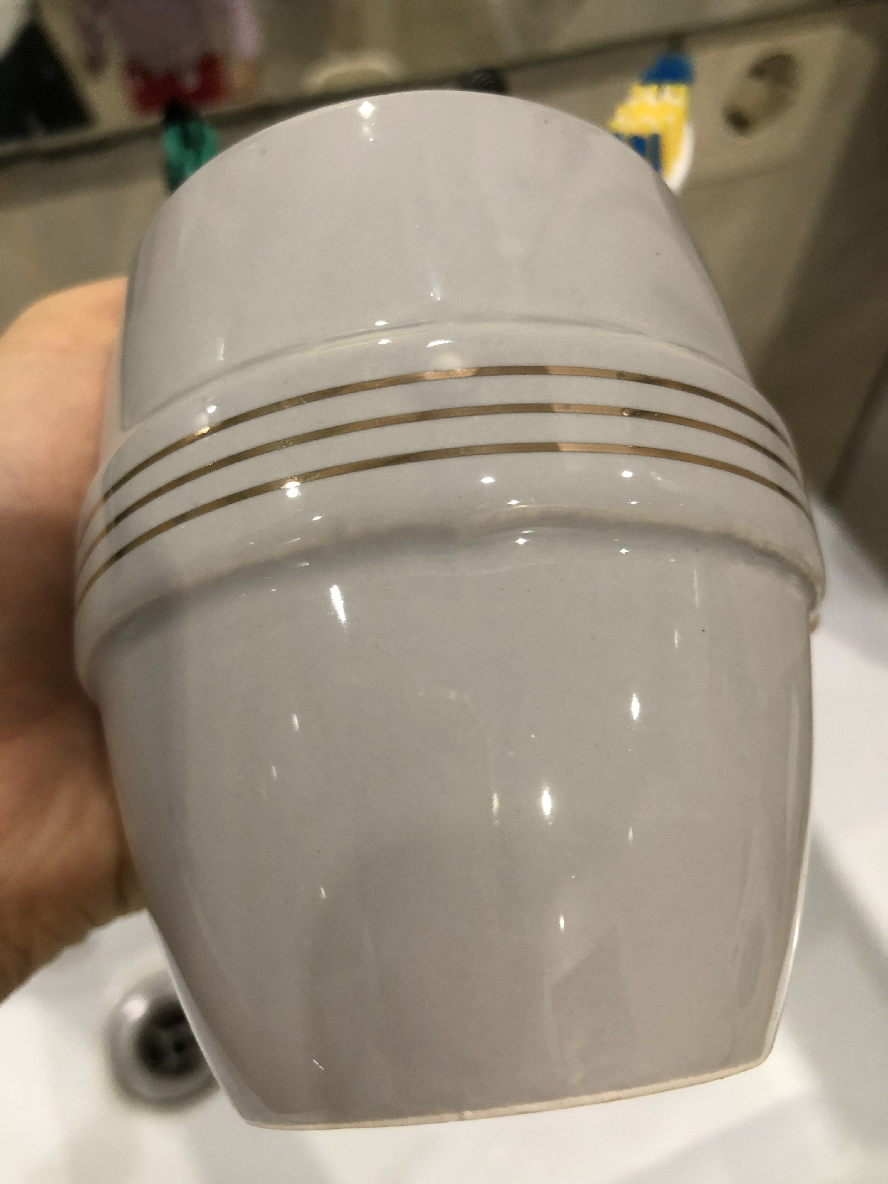 Фотография покупателя товара Набор аксессуаров для ванной комнаты «Бесконечность», 4 предмета (дозатор 400 мл, мыльница, 2 стакана), цвет светло-серый