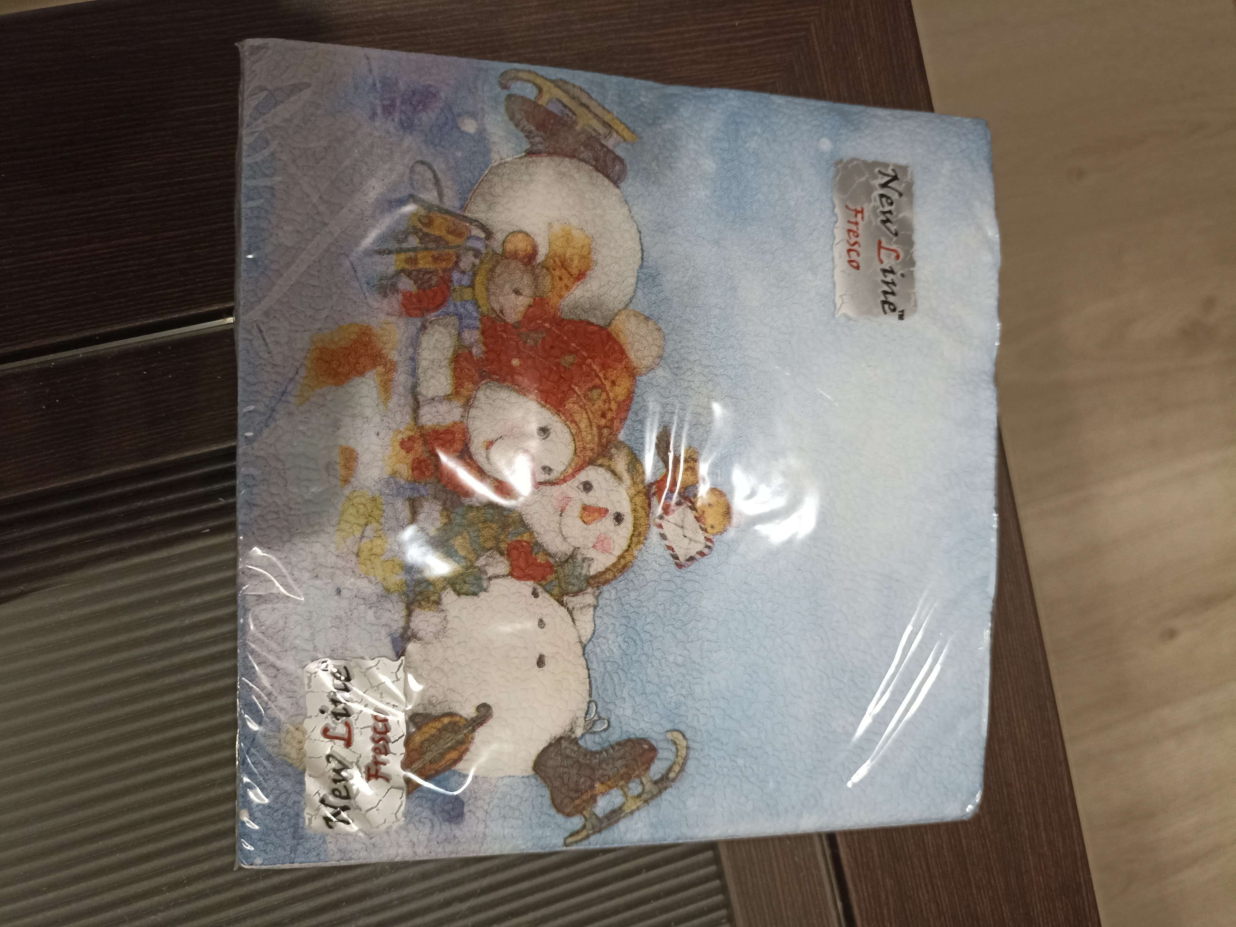 Фотография покупателя товара Новогодние салфетки бумажные Fresco "Снеговички", 2 слоя, 33*33 см, 20 листов