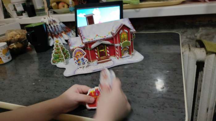 Фотография покупателя товара Конструктор 3D «Новогодний домик», со светодиодной гирляндой, 23 детали