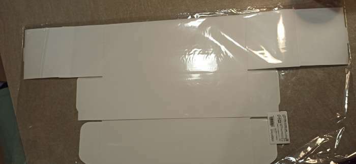 Фотография покупателя товара Коробка складная с окном под рулет, белая, 26 х 10 х 8 см - Фото 6