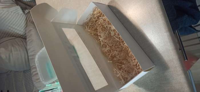 Фотография покупателя товара Коробка складная с окном под рулет, белая, 26 х 10 х 8 см - Фото 4