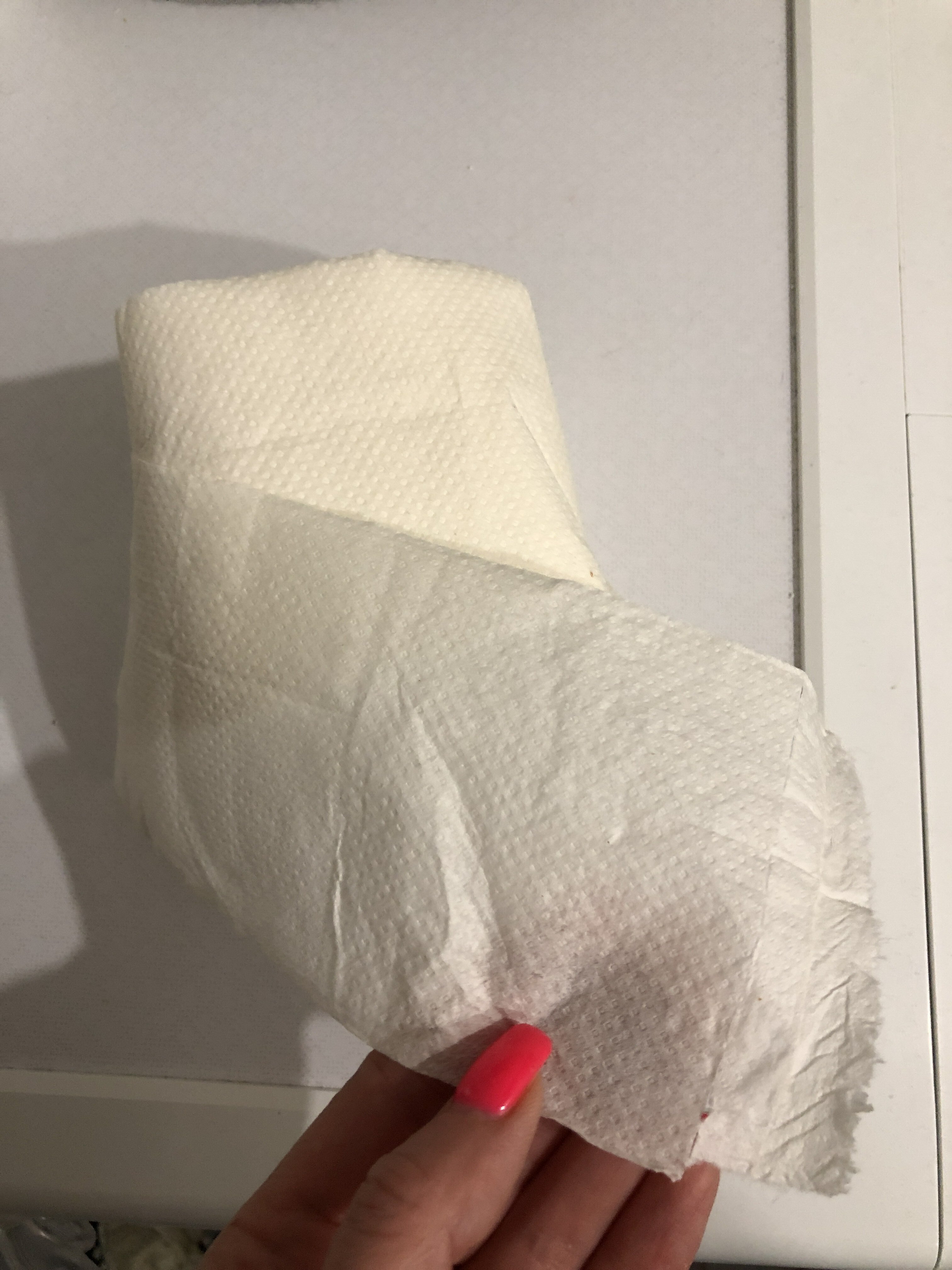 Фотография покупателя товара Туалетная бумага «Лилия», 2 слоя, 4 рулона, белый цвет - Фото 3