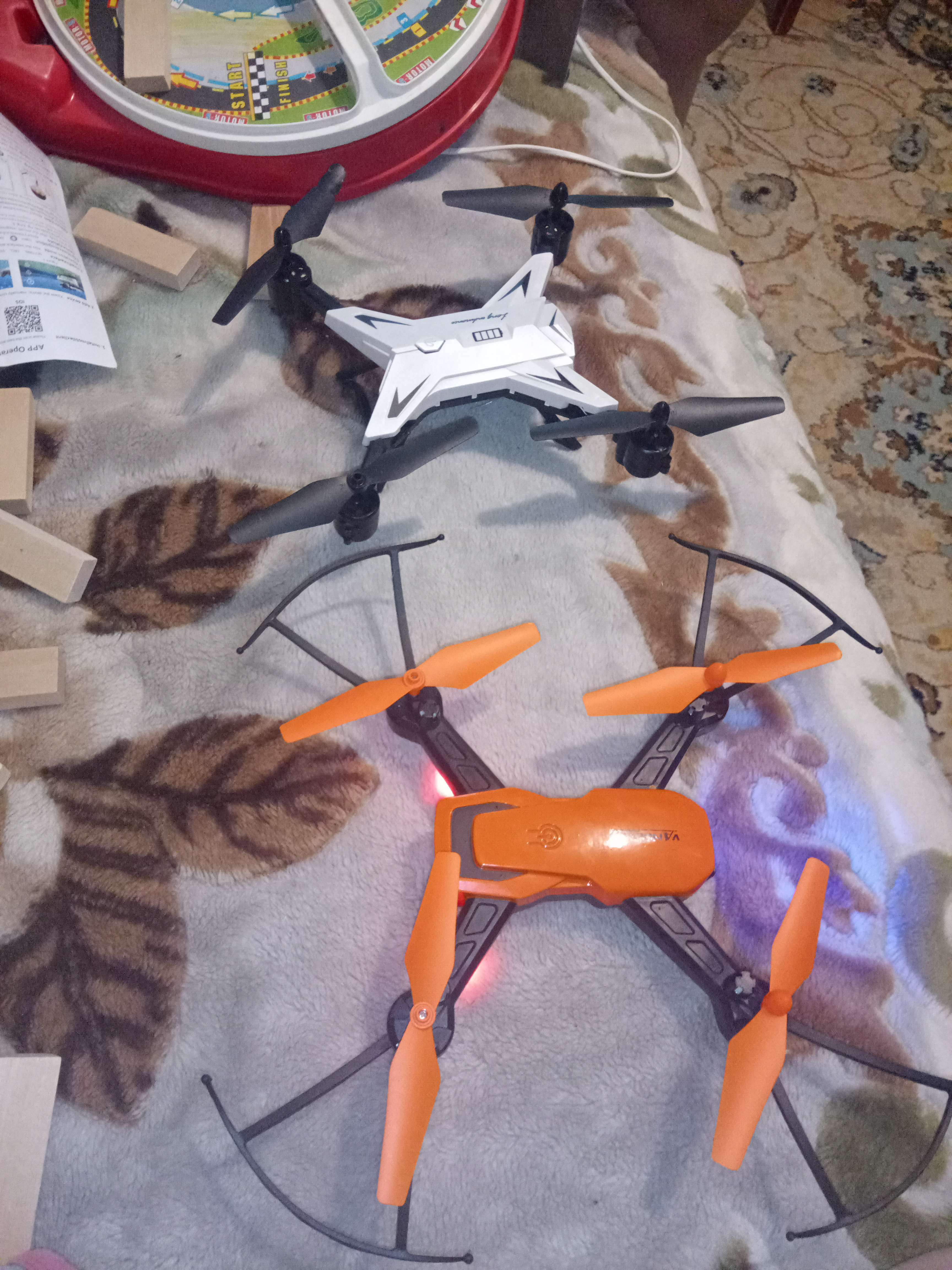 Фотография покупателя товара Квадрокоптер LH-X56WF, камера, передача изображения на смартфон, Wi-FI, цвет оранжевый - Фото 1