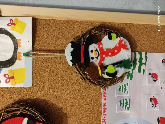 Фотография покупателя товара Набор для творчества - создай новогоднее украшение «Венок - снеговик с метлой» - Фото 1
