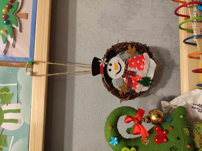 Фотография покупателя товара Набор для творчества - создай новогоднее украшение «Венок - снеговик с ёлочками» - Фото 1