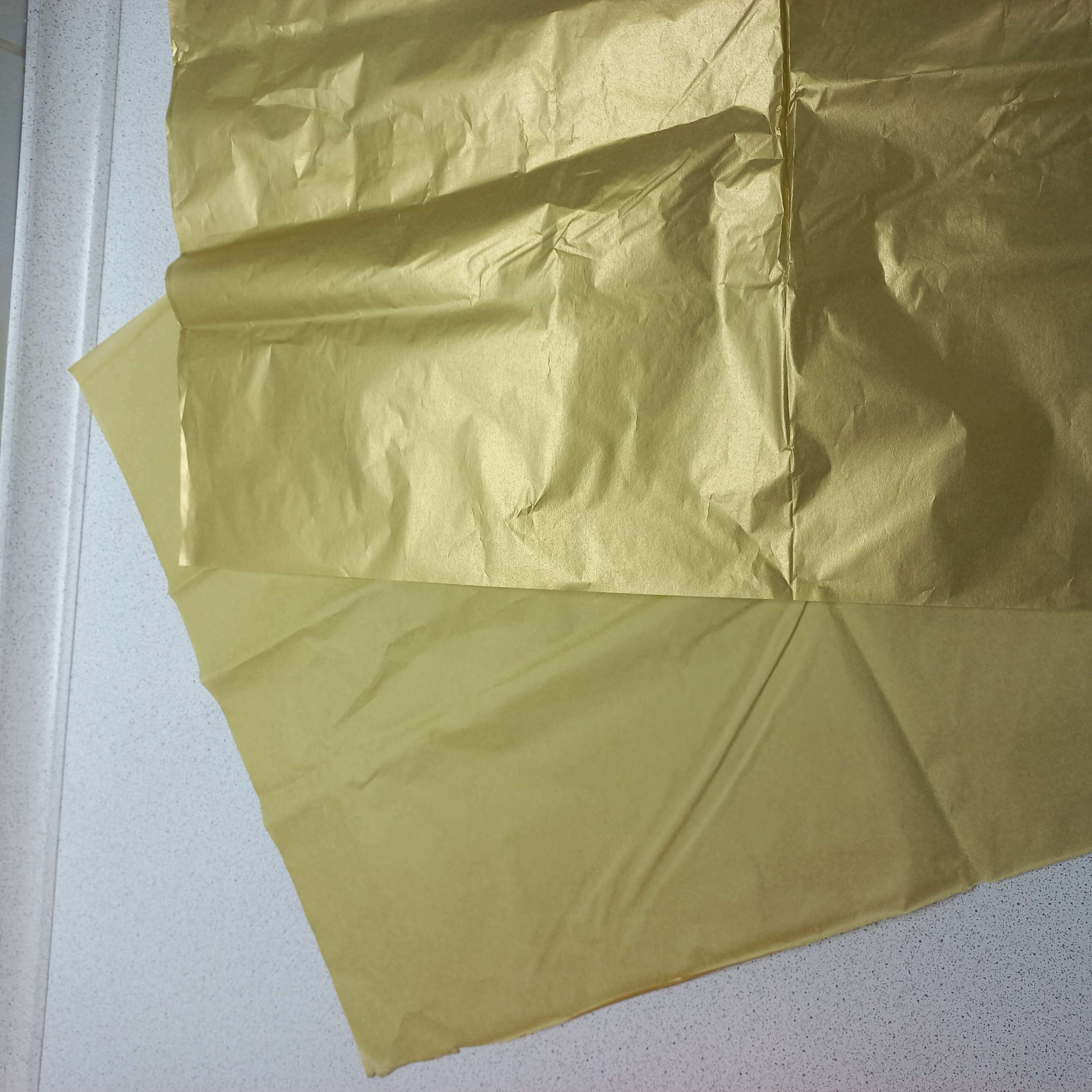 Фотография покупателя товара Бумага упаковочная тишью, золотая, 50 см х 66 см