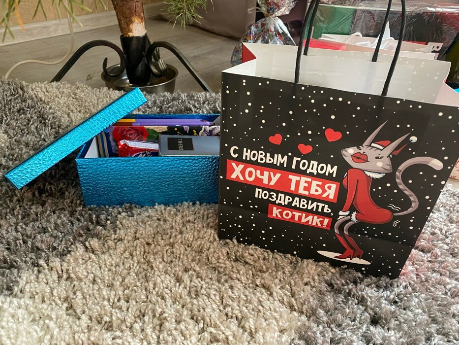 Фотография покупателя товара Пакет подарочный «Котик», 22 × 22 × 11 см