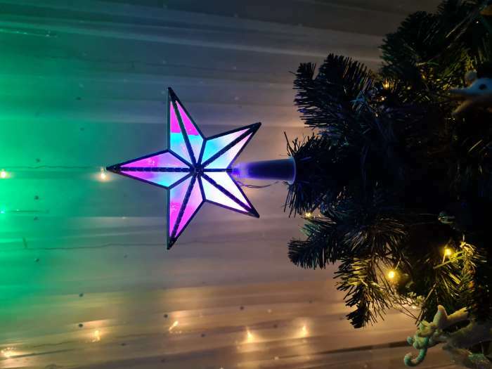 Фотография покупателя товара Светодиодная верхушка на ёлку «Звезда золотистая» 15 см, 10 LED, провод 2 метра, 220 В, свечение мульти - Фото 1