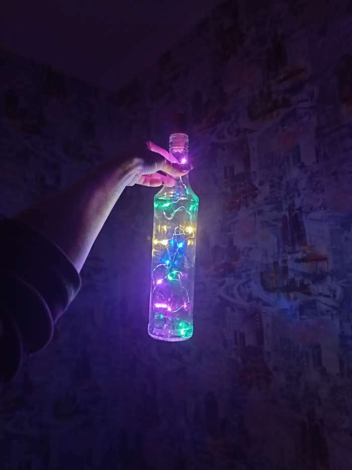 Фотография покупателя товара Гирлянда «Нить» 1 м роса с пробкой, IP20, серебристая нить, 10 LED, свечение фиолетовое, LR44х3 - Фото 135