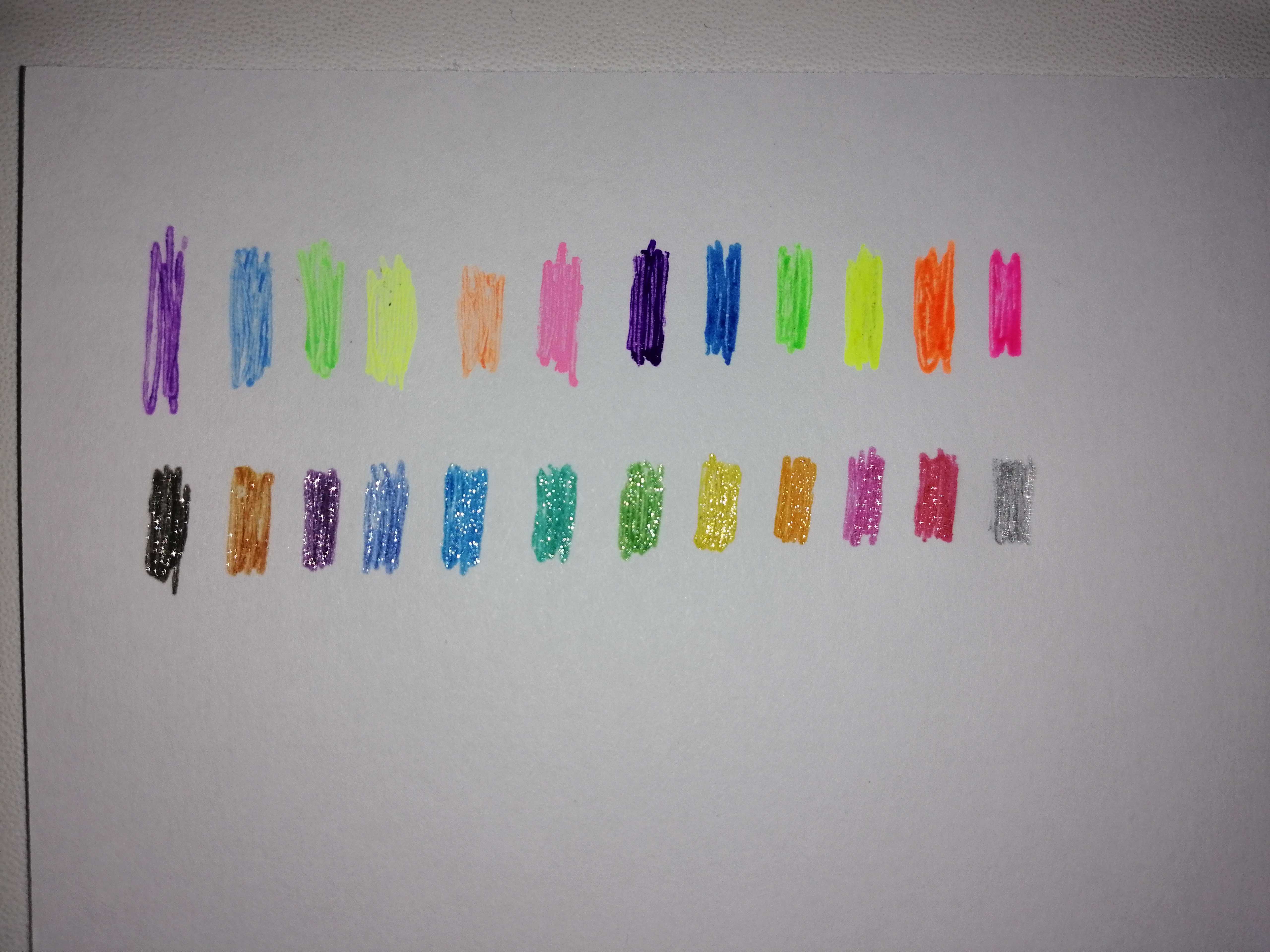 Фотография покупателя товара Набор гелевых ручек, 24 цветов, флуоресцентные, с блёстками, в блистере - Фото 1