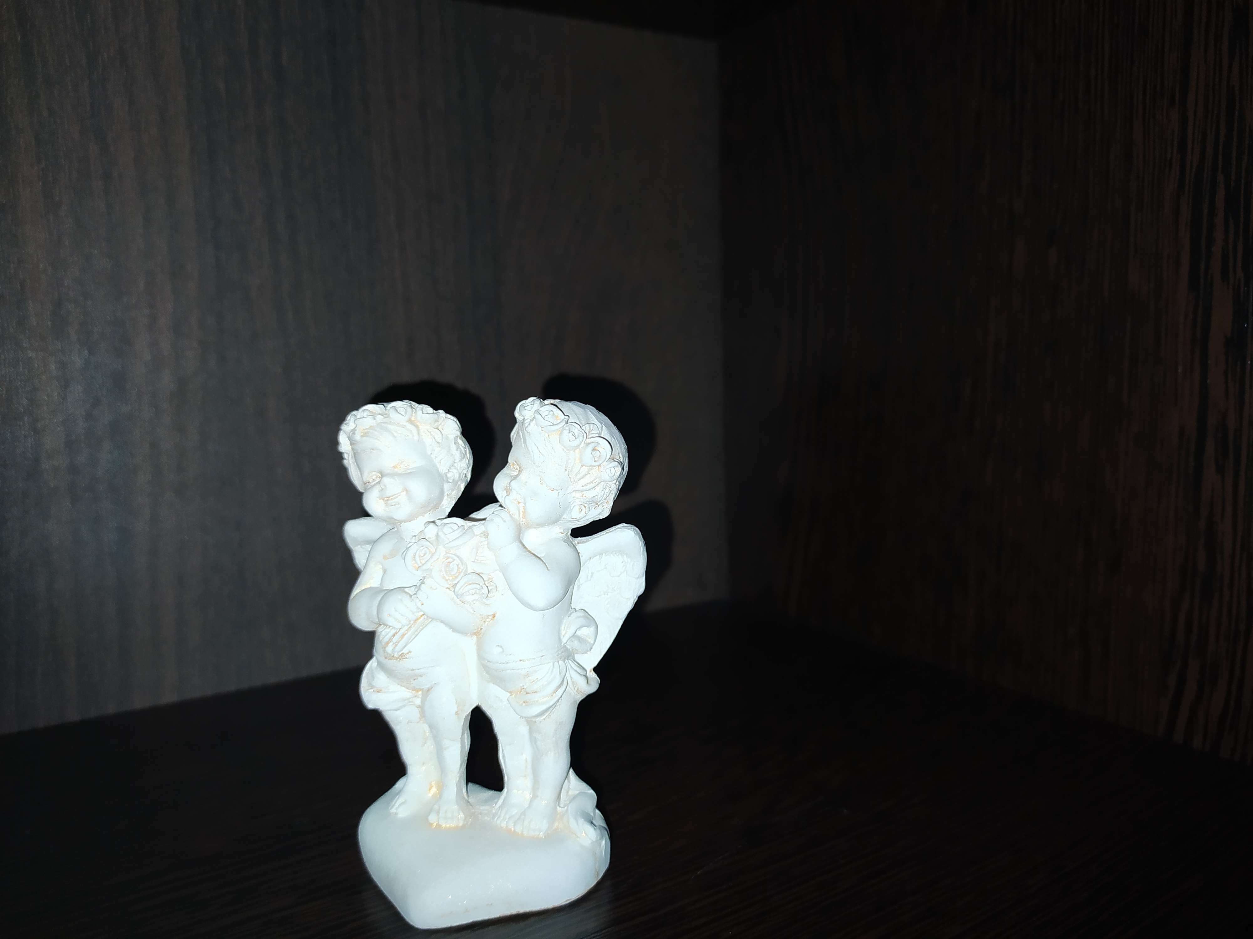 Фотография покупателя товара Фигура "Ангелочки с мишкой на сердце" перламутр, 10х7х5см - Фото 1