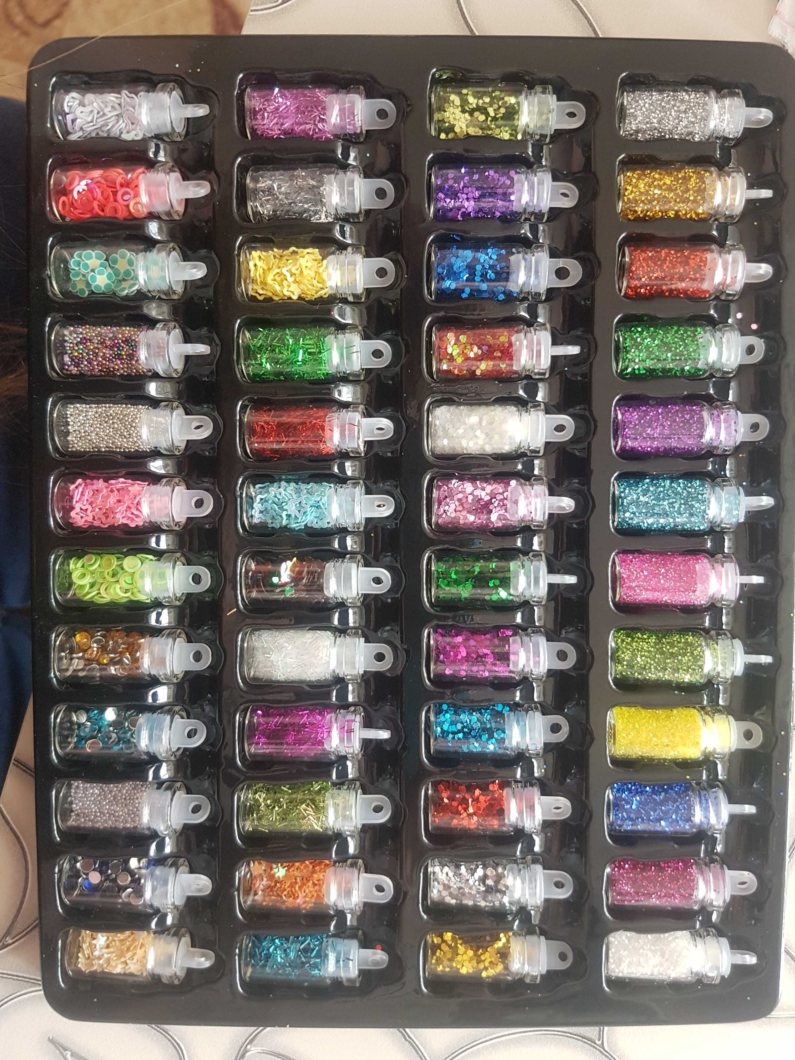 Фотография покупателя товара Ассорти для декора, в пластиковом органайзере, набор 48 бутылочек, разноцветные