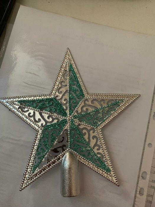 Фотография покупателя товара Наконечник "Звезда" завитушки, 19х18,5 см, серебристо-зелёный