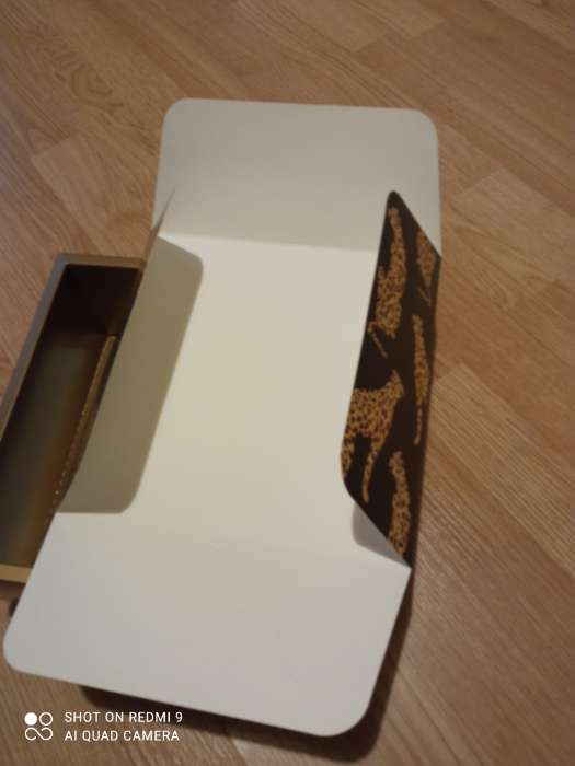 Фотография покупателя товара Коробка подарочная складная, упаковка, «Леопард», 25 х 25 х 10 см - Фото 2