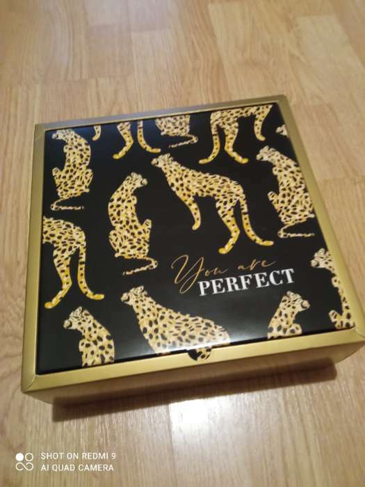 Фотография покупателя товара Коробка подарочная складная, упаковка, «Леопард», 25 х 25 х 10 см - Фото 4