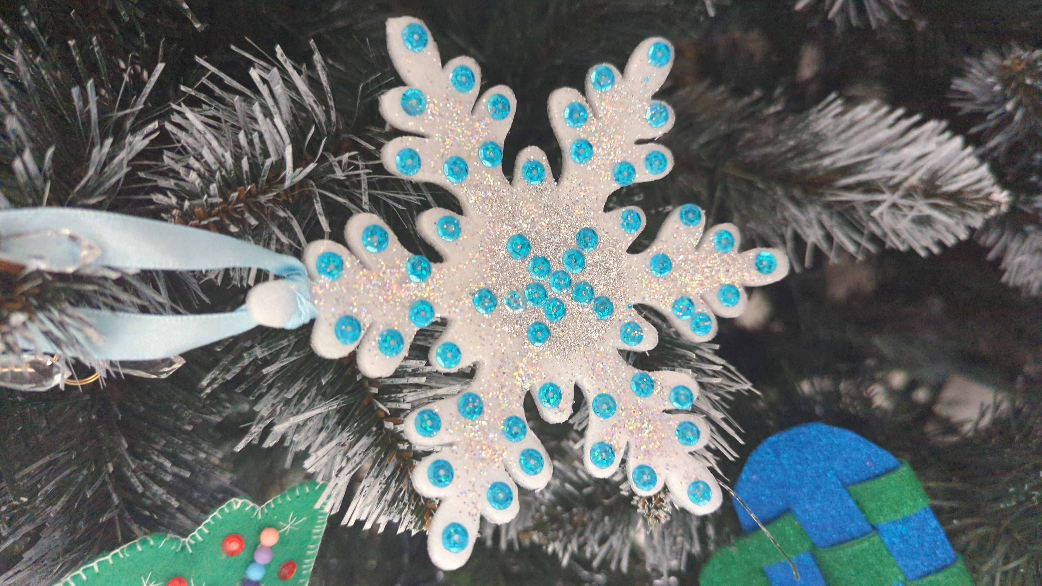 Фотография покупателя товара Новогодняя снежинка для декорирования, Холодное сердце - Фото 1