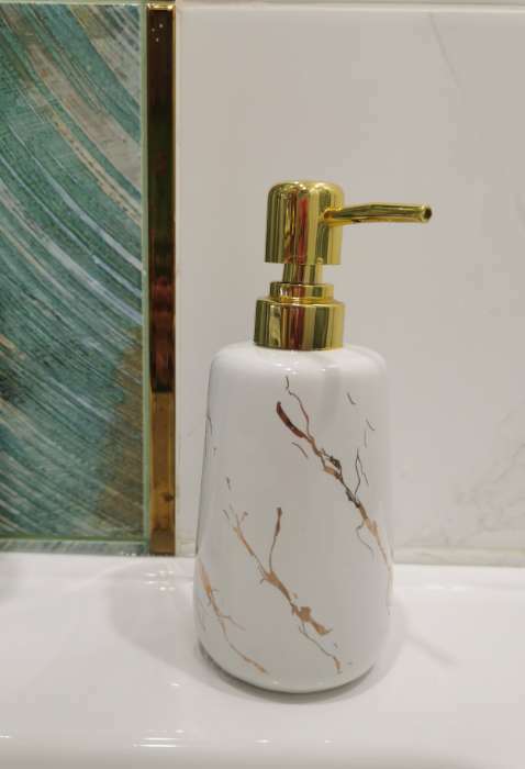 Фотография покупателя товара Дозатор для жидкого мыла SAVANNA Lightning, 350 мл, цвет белый