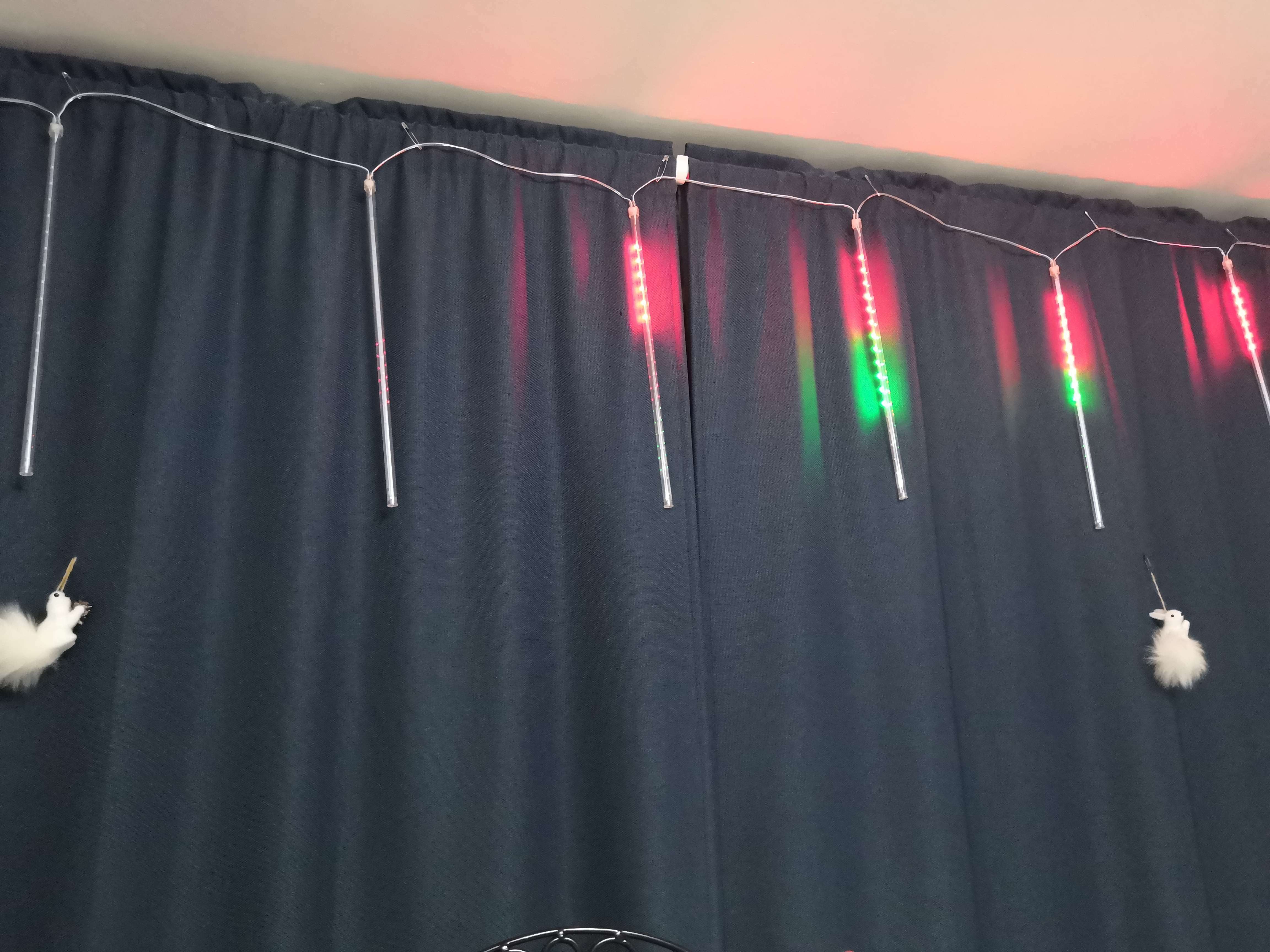 Фотография покупателя товара Гирлянда «Сосульки» 3 × 0.5 м, IP44, прозрачная нить, 288 LED, свечение белое с эффектом стекания, 12 В, УЦЕНКА - Фото 1