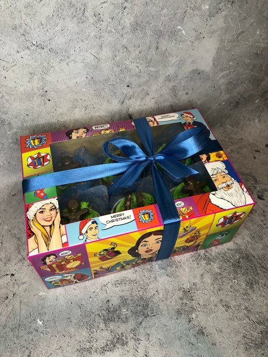 Фотография покупателя товара Упаковка на 9 капкейков с окном "Новогодний сюрприз", 25 х 25 х 10 см