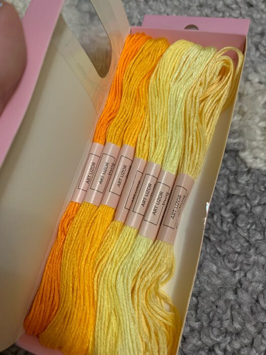 Фотография покупателя товара Набор ниток мулине, 8 ± 1 м, 7 шт, цвет жёлтый спектр