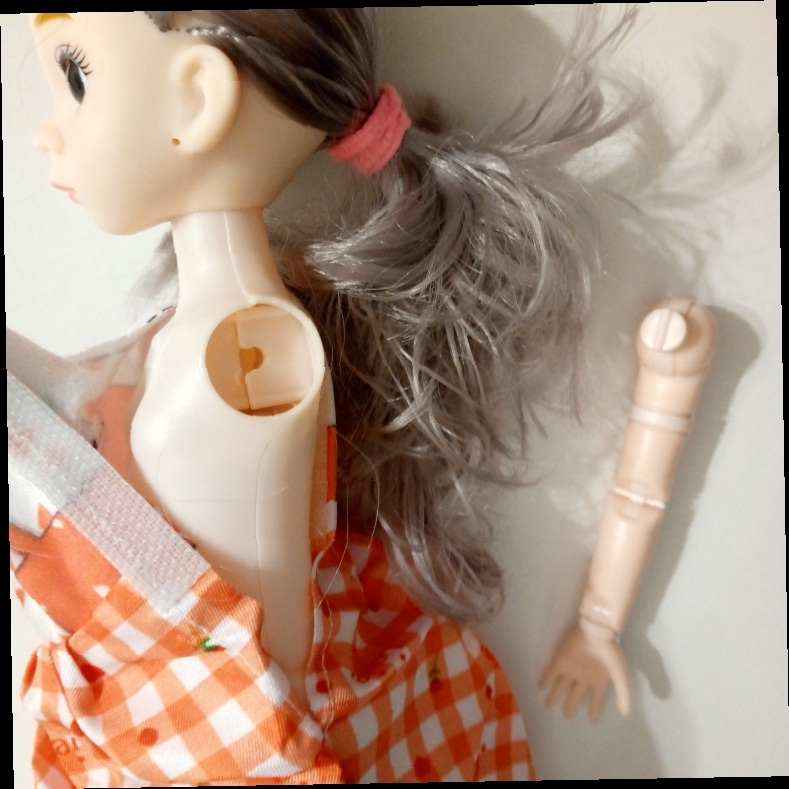 Фотография покупателя товара Кукла модная шарнирная «София» в сарафане, с аксессуаром, МИКС - Фото 5