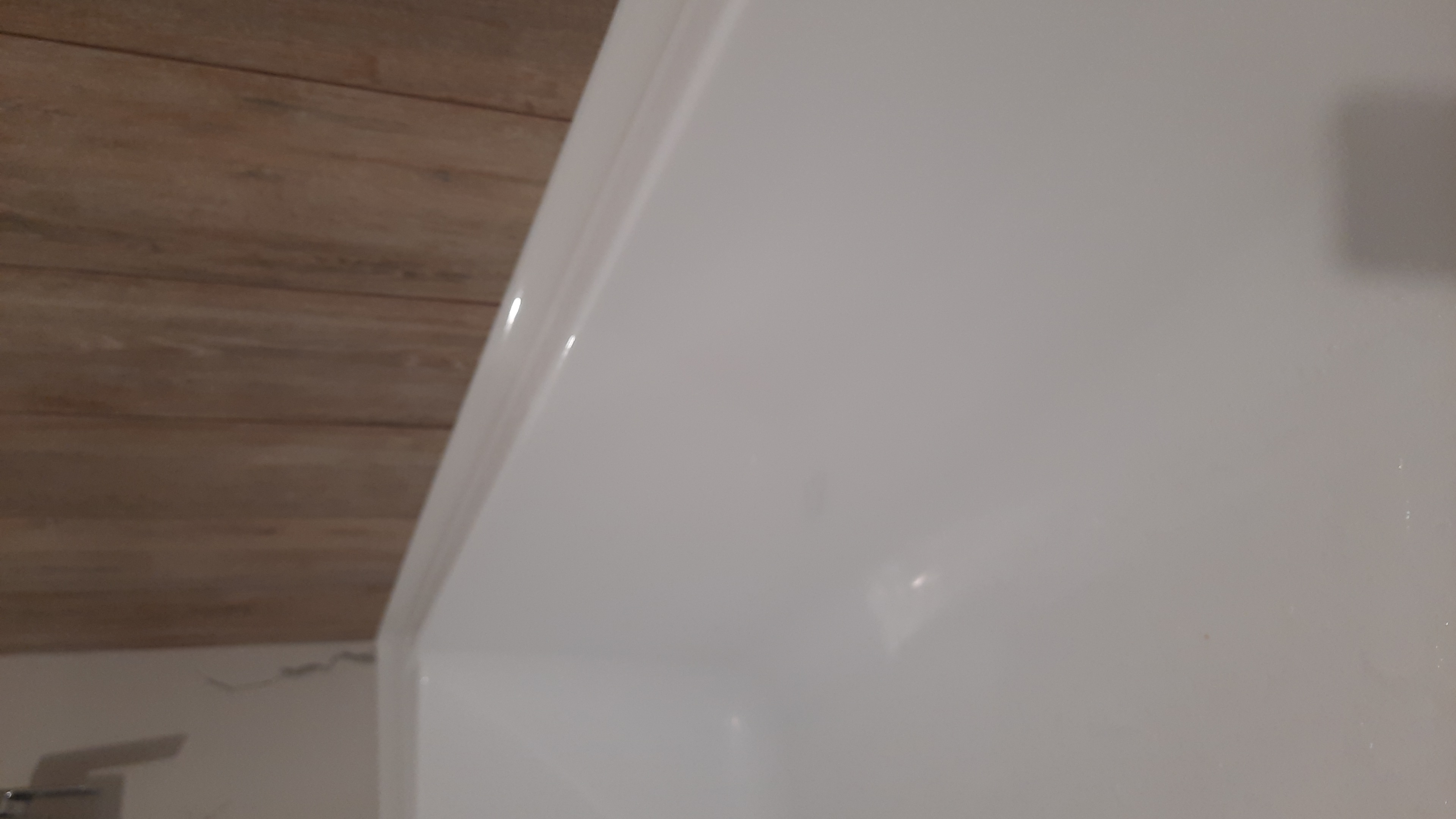 Фотография покупателя товара Плинтус двухсоставной "Идеал" для столешниц/ванны, 25х25х3000 мм, Белый - Фото 5