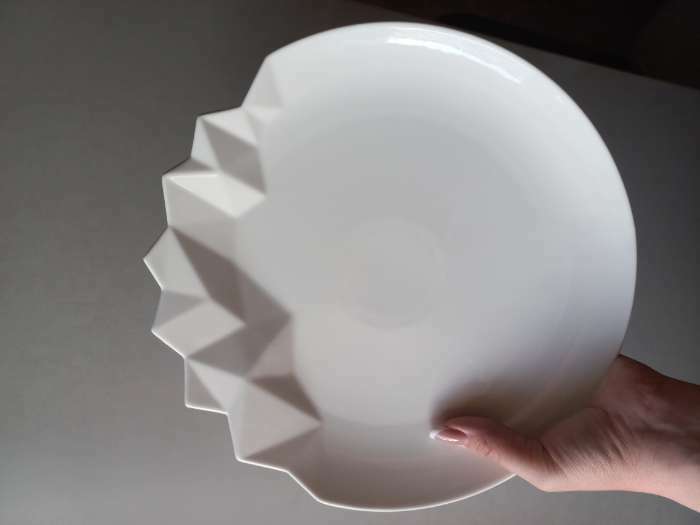Фотография покупателя товара Тарелка керамическая «Айсберг», белая, 27 см, цвет белый - Фото 1