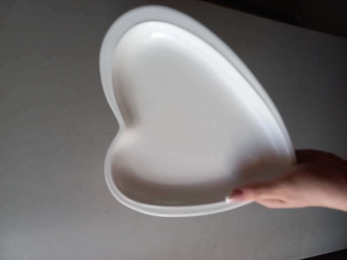 Фотография покупателя товара Блюдо фарфоровое Magistro «Сердце», 17,5×20×3 см, цвет белый - Фото 5