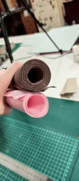 Фотография покупателя товара Бумага упаковочная крафт, двухсторонняя, розовая, 0,6 х 10 м - Фото 1
