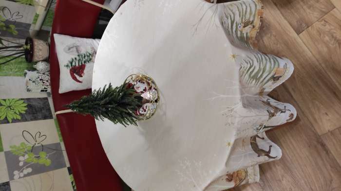 Фотография покупателя товара Скатерть новогодняя Этель Christmas forest d=215 +/- 3см с ГМВО, 100% хлопок, саржа 190 гр/м2 - Фото 4
