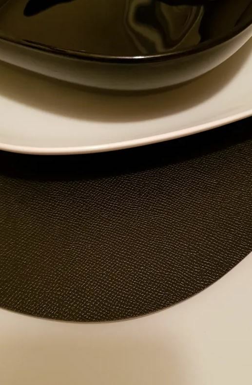 Фотография покупателя товара Набор салфеток сервировочных на стол Доляна «Тэм», 44×35 см, 4 шт, цвет чёрный - Фото 2