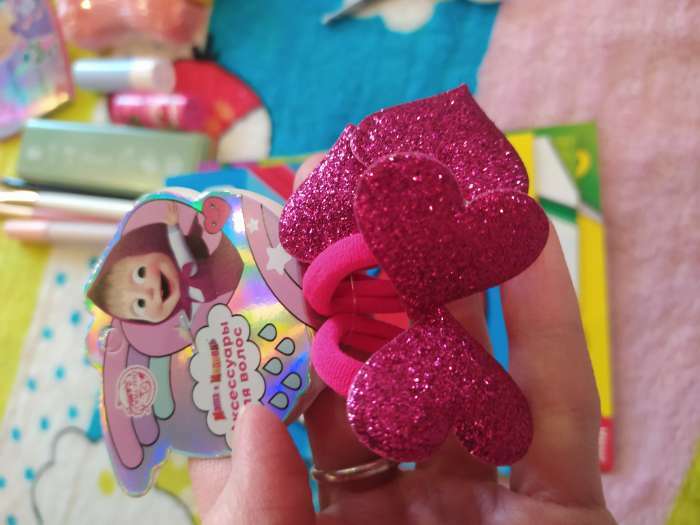 Фотография покупателя товара Набор резинок, Маша и Медведь "Сердца" розовые с блестками, 4 шт, 6х5 см - Фото 3