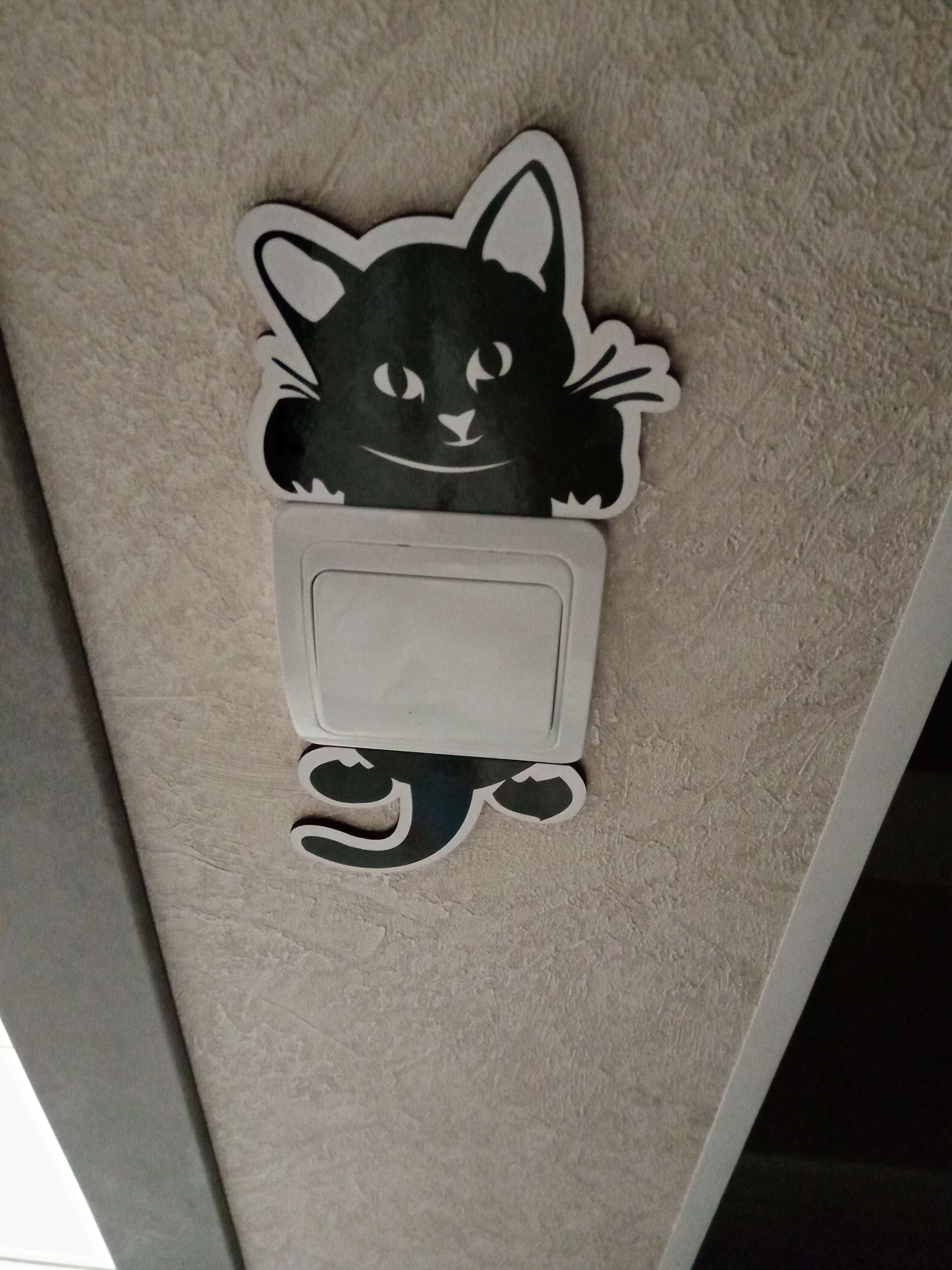 Фотография покупателя товара Декор настенный, наклейка на выключатель "Котёнок", 9.5 х 8 см - Фото 4