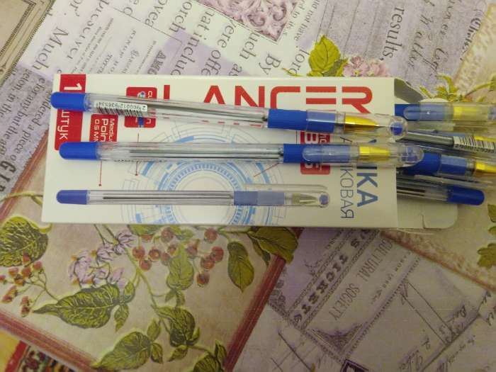 Фотография покупателя товара Ручка шариковая 0.5 мм, стержень синий, корпус прозрачный с резиновым держателем - Фото 7