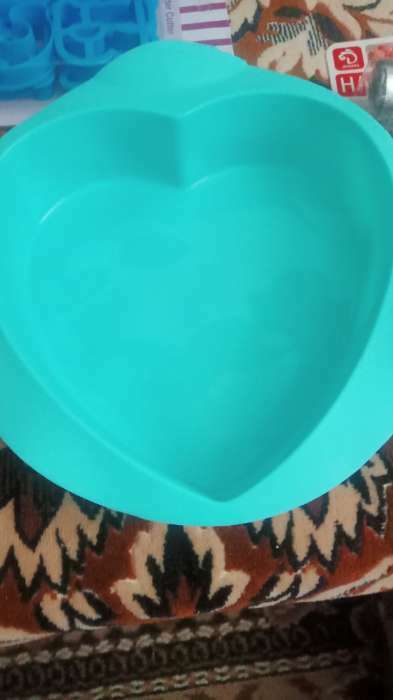 Фотография покупателя товара Форма для выпечки Доляна «Сердце. Круг», силикон, 22×20 см, внутренний размер 17×19,5×5 см, цвет МИКС - Фото 1