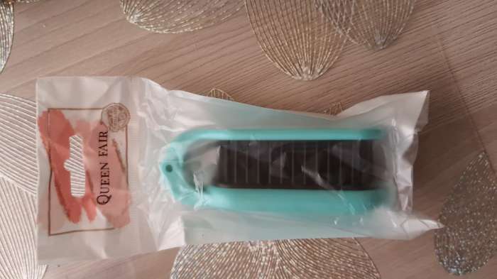 Фотография покупателя товара Расчёска массажная, складная, с зеркалом, 3 × 10 см, цвет МИКС
