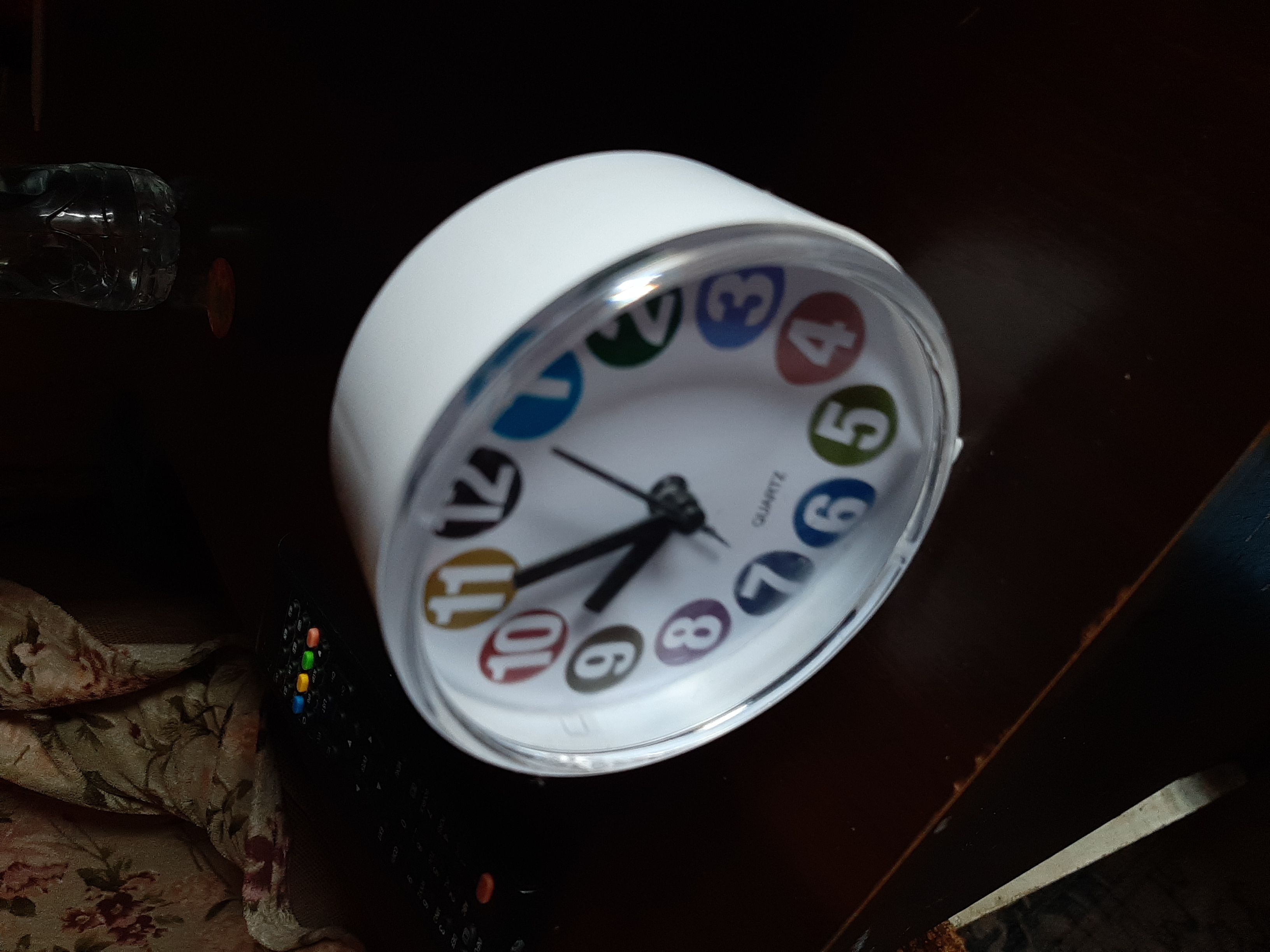 Фотография покупателя товара Часы - будильник настольные "Абруд", дискретный ход, циферблат 10.5 см, 10.5 х 11 см, АА - Фото 1