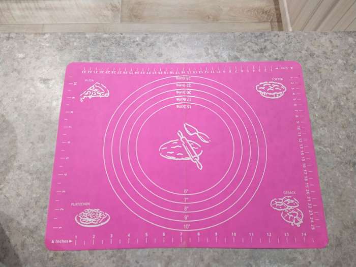 Фотография покупателя товара Силиконовый коврик с разлиновкой Доляна «Эрме», 64,5×45 см, цвет МИКС - Фото 2