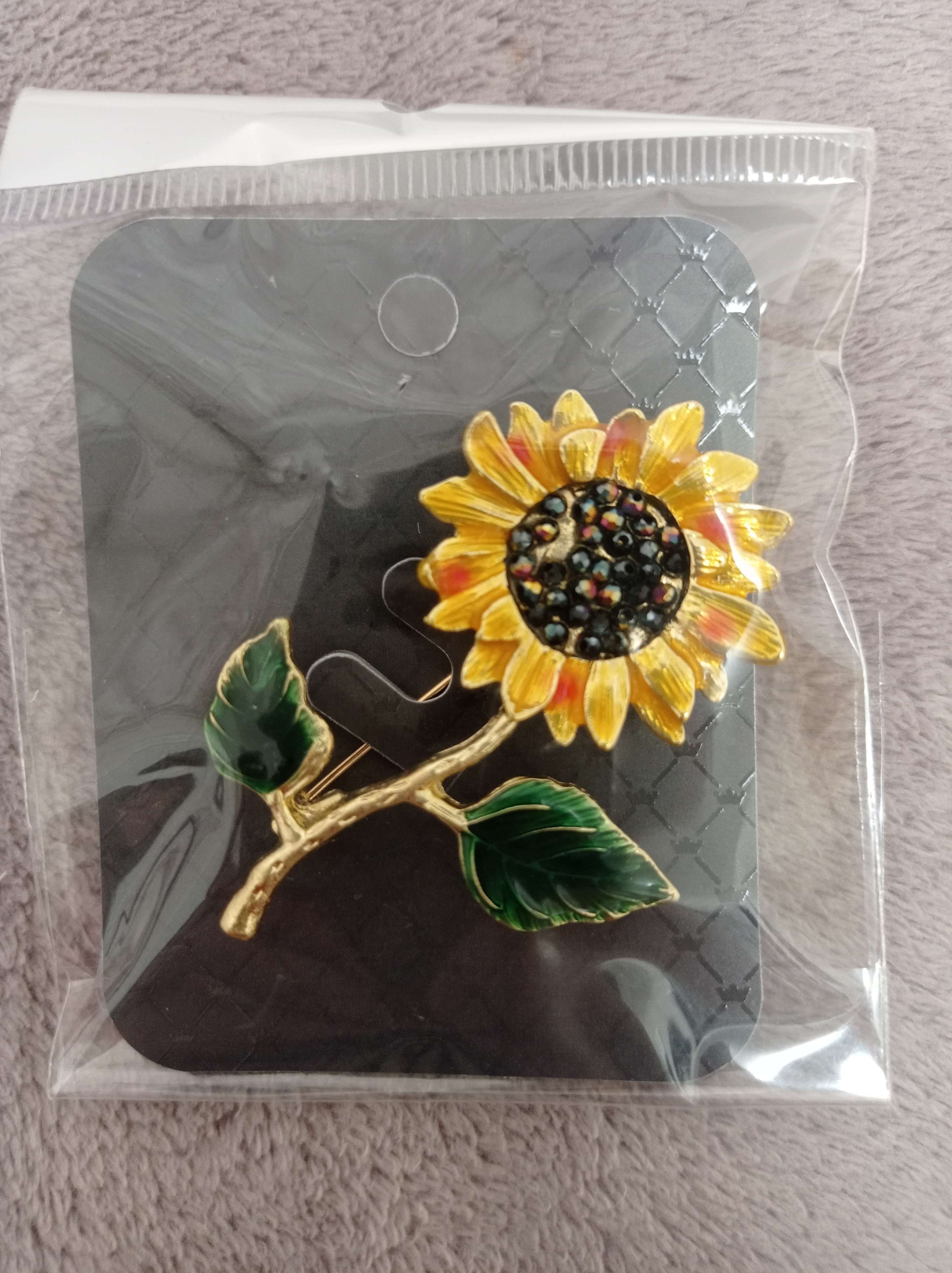 Фотография покупателя товара Брошь «Цветок подсолнуха» на стебле, цветная в золоте - Фото 2