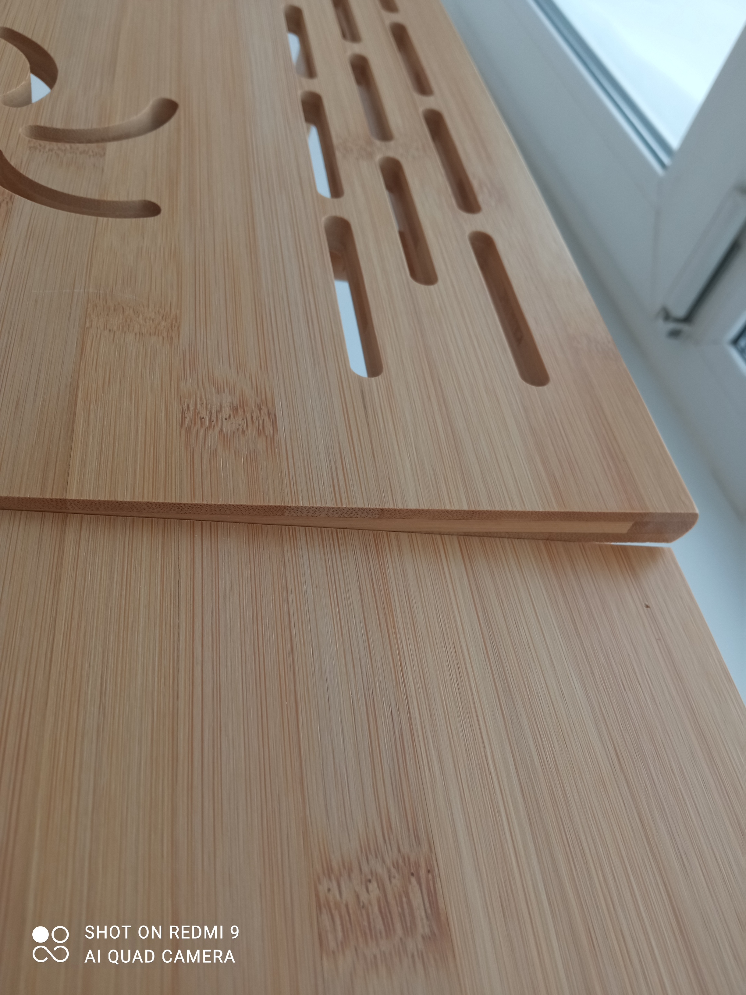 Фотография покупателя товара Поднос-столик для ноутбука со складными ножками, 55,5×32,5×22 см, бамбук - Фото 3
