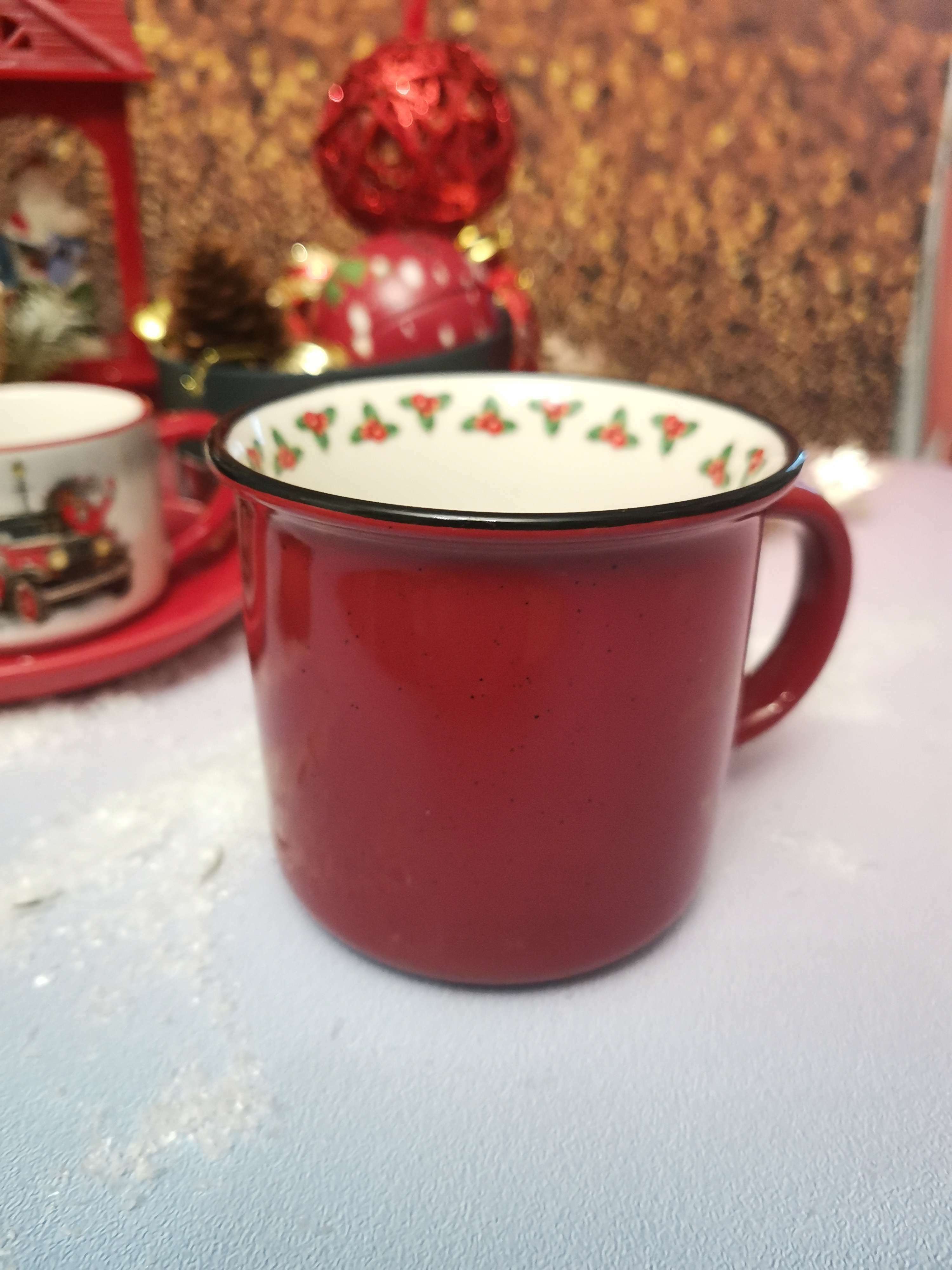 Фотография покупателя товара Кружка фарфоровая Доляна «Новогоднее настроение», 380 мл, цвет красный - Фото 9