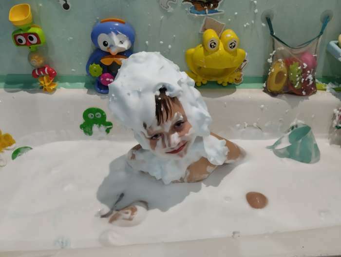 Фотография покупателя товара Мусс-пена Bambolina, детская для игр в ванной, купания и мытья рук, зеленая 150 мл